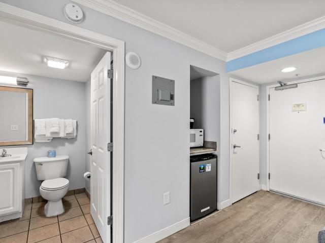 2201 S Ocean Blvd. 101