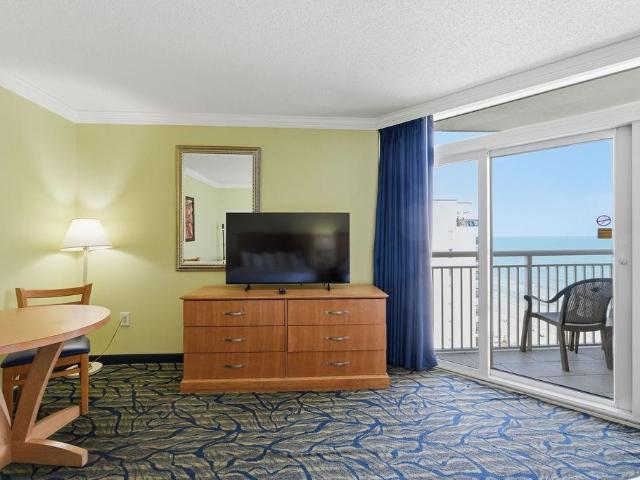 2201 S Ocean Blvd. 1101