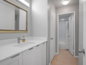 2201 Woodside Ln, Unit 10, Sacramento, CA 95825 | MLS #226054
