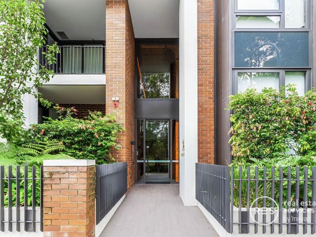 220/1A The Crescent Glebe NSW