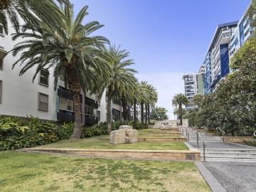 2202/2 Sterling Circuit, Camperdown