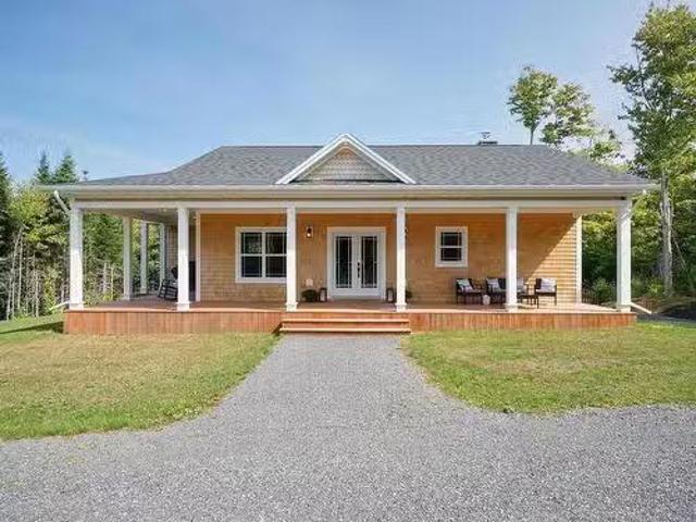 2202 Murray Harbour Road, Caledonia, PE, C0A 2E0 house for s.