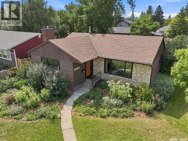 2202 Albert Avenue, Saskatoon, SK, S7J 1K2 house for sale | Listing ID SK045510 | Royal LePage