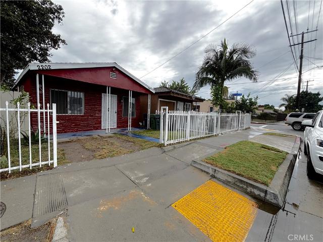 2202 E Stockwell