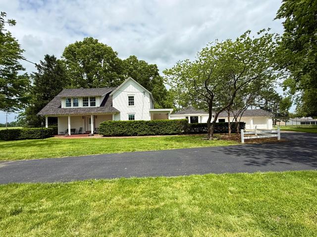 2202 S Farm Road 107