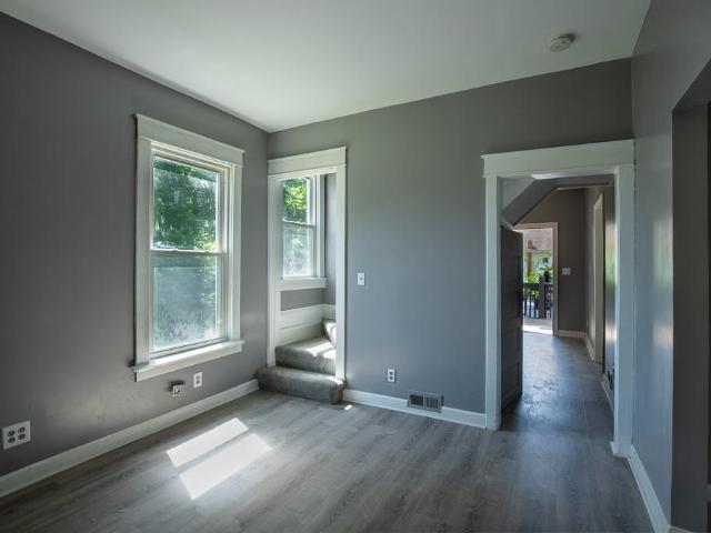 2203 E 37th St, Kansas City, MO 64109 | MLS #2629