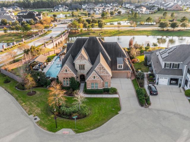 2203 Flameleaf Court