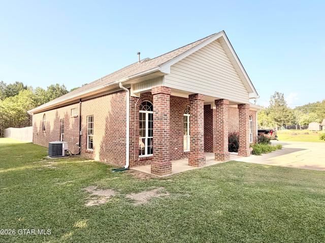 2203 Lake Lowndes