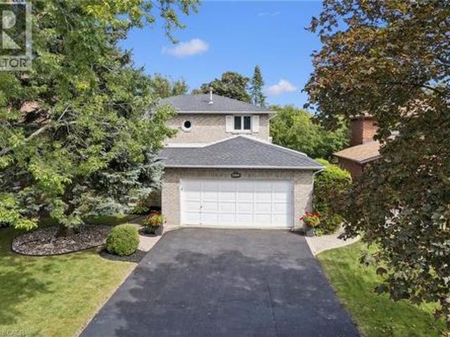 2203 Robin Drive, Mississauga, ON, L5K 2L5 house for sale | Listing ID 40865 | Royal LePage