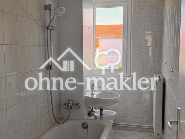 220 € | 49 qm | 2 ZKB Balkon | Günstige Fernwärme