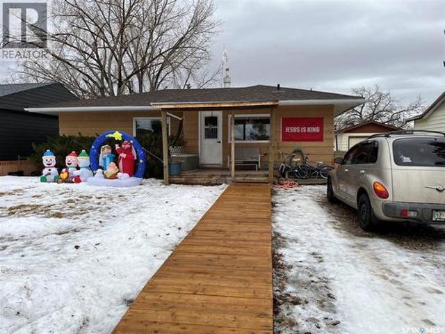 220 5Th Avenue E, Gravelbourg, SK, S0H 1X0 house for sale | Listing ID SK025781 | Royal LePage