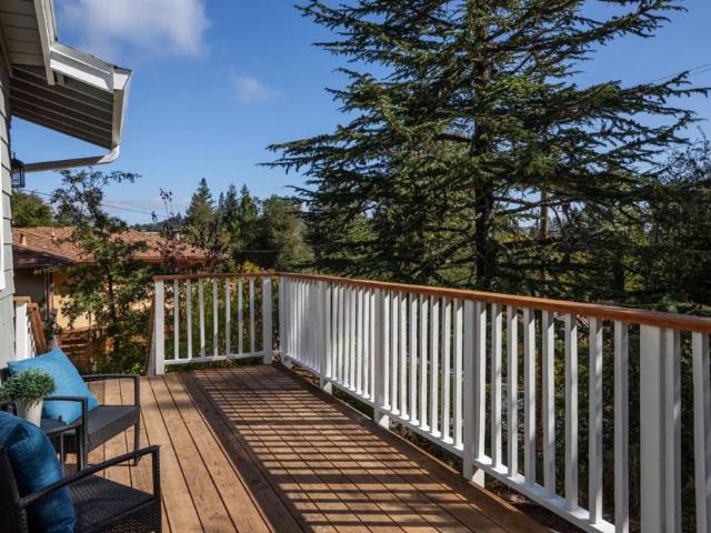 220 Canyon Drive