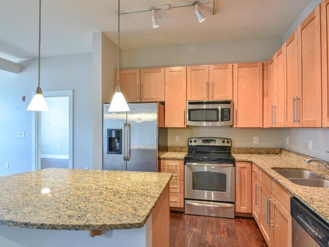 220 Cedar Street # #404