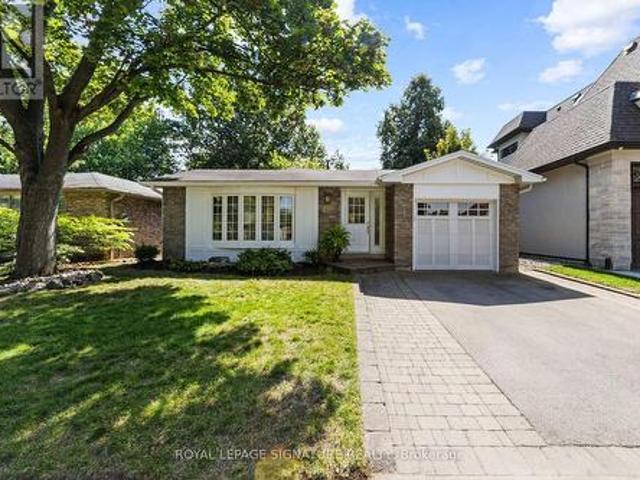 220 Chebucto Drive, Oakville, ON, L6J 5P9 house for sale | Listing ID W13881 | Royal LePage