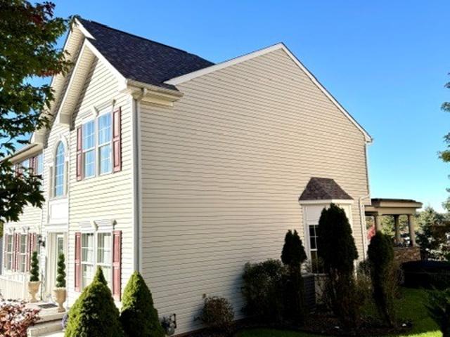 220 Cliffside Dr
