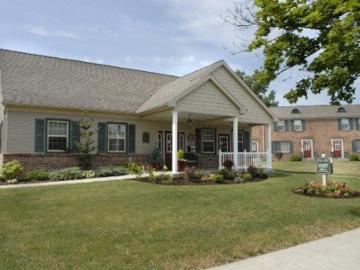 220 B Roosevelt Avenue, 2 beds, 1 full bath