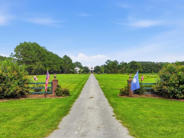 220 Boyd Rd