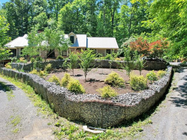 220 Brian Road NW