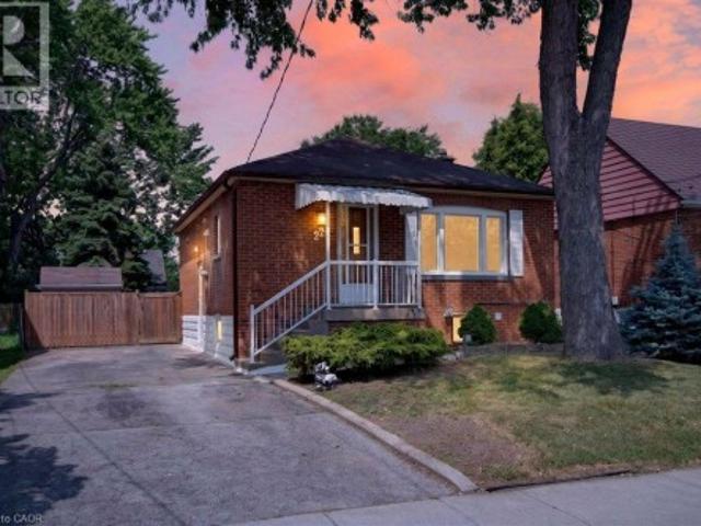 220 East 13Th Street, Hamilton, ON, L9A 3Z7 house for sale | Listing ID 40861 | Royal LePage