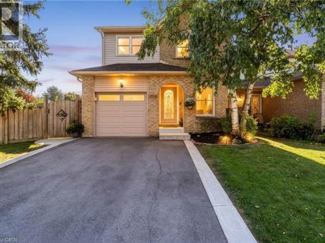 220 Harvest Drive, Milton, ON, L9T 4T3 house for sale | Listing ID 40865 | Royal LePage