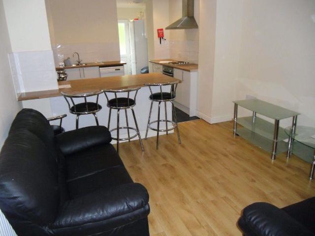 220 Hubert Road, Stirchley, B29 6EP, United Kingdom | 6 bed house for rent #140226885 | Rentberry