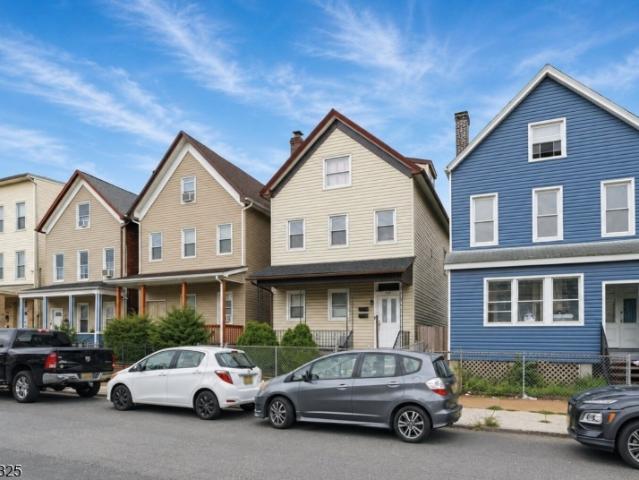 220 Inslee Pl