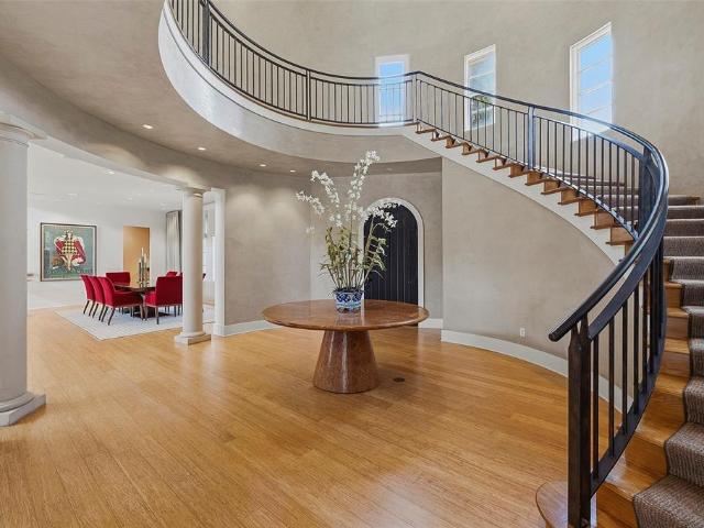 220 La Jolla Cove