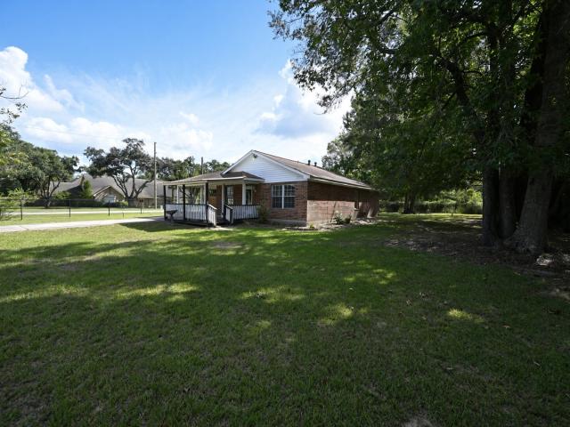 220 N William Barnett Avenue
