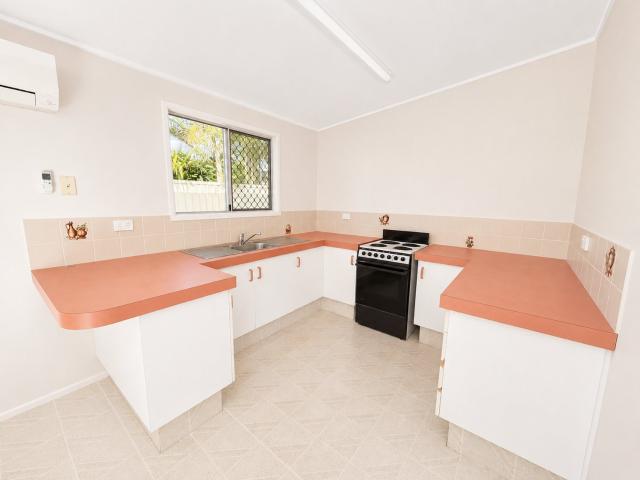 2/20 Nankeen AvenueParadise Point QLD 4216, Australia