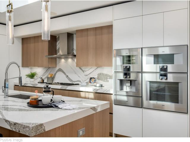 220 S Green Street # 4S