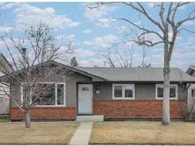 220 Pinegrove Close Ne, Calgary, AB, T1Y 1L2 house for sale.