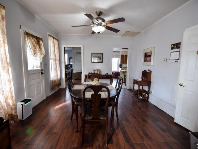 220 W 7TH Street