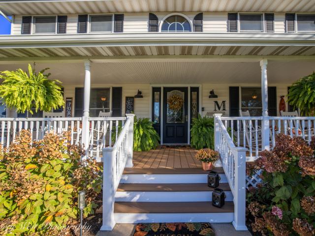 220 W Fuller Drive