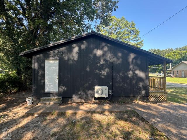 220 W Morris Avenue