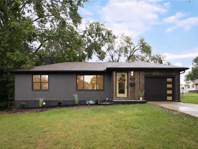 2214 NE 37th Terrace