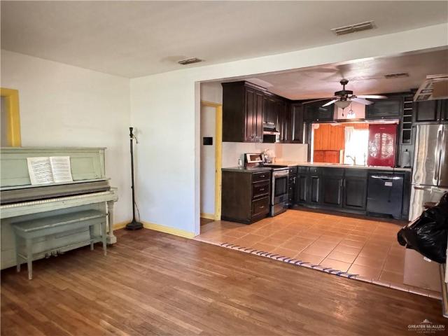 2214 E Pendleton Street