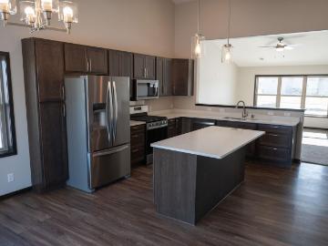 2214 Red Bird Ln, Fairmont, MN