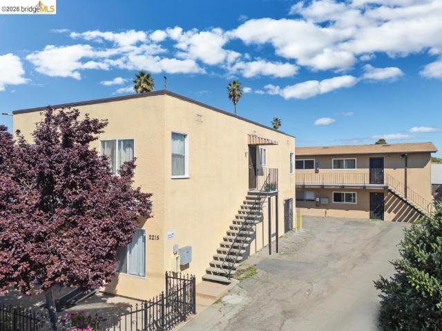 2215 Dover Ave