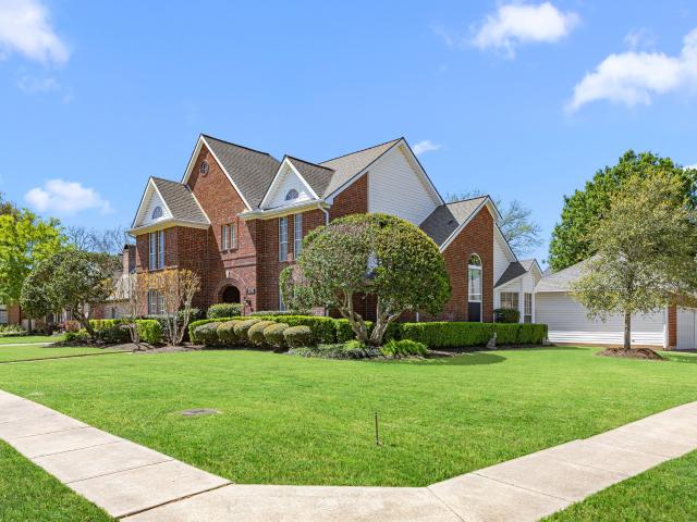 2215 Enchanted Path Court