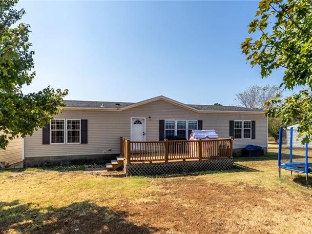 22161 Marion Lee Rd, Gentry, AR 72734