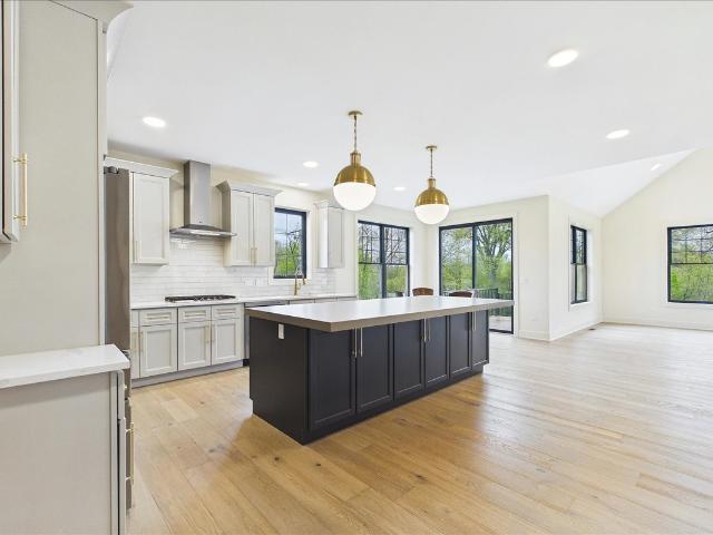22164 W Casa Bella View