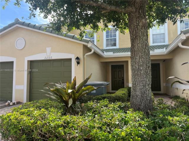 22166 Majestic Woods Way, 2 beds, 3 full baths