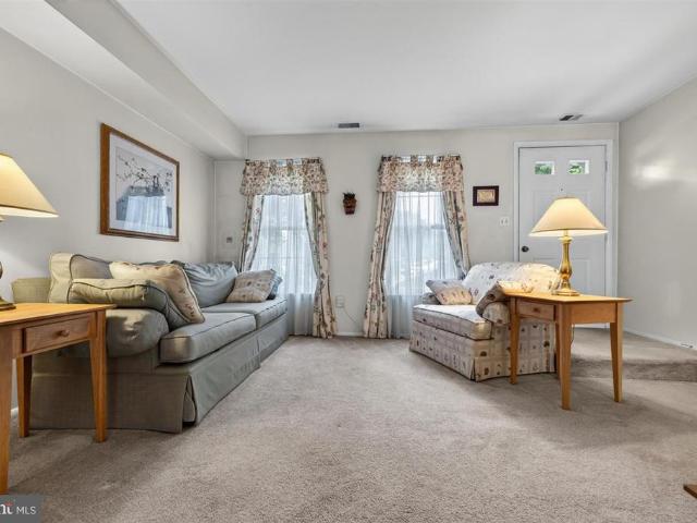 2216 Mulberry Court