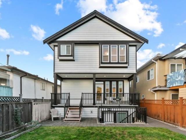 2216 Mannering Avenue, Vancouver, BC, V5N 3C4 house for sale | Listing ID R3177 | Royal LePage