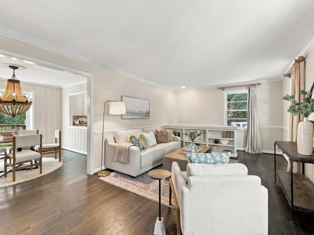 2216 Alexander Road