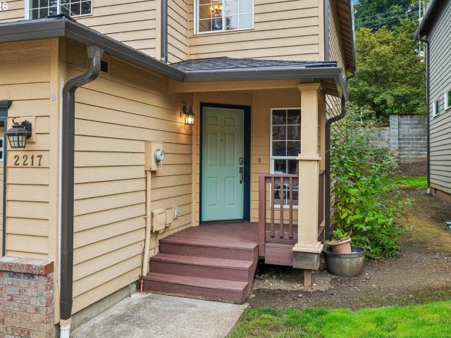 2217 NE 137TH CT
