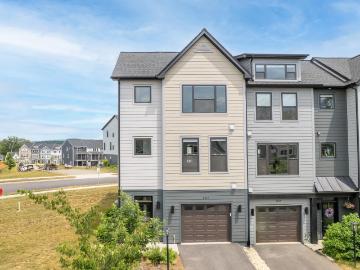 2217 fowler cir
