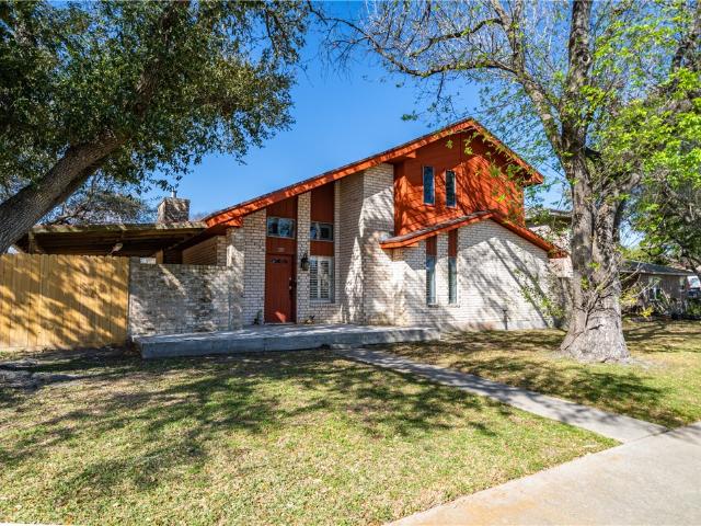 2217 Post Oak Dr, Portland, TX 78374 | MLS #473335