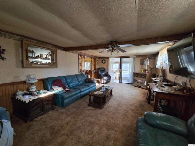 2219 N 1350th Ave