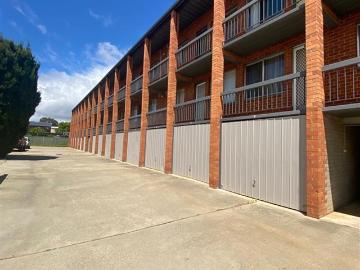 Queanbeyan, Greater Queanbeyan - Parking